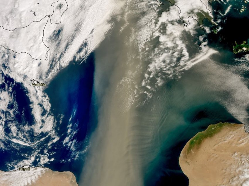 Reja e pluhurit 800 km e gjatë i drejtohet Ballkanit Perëndimor dhe Shqipërisë