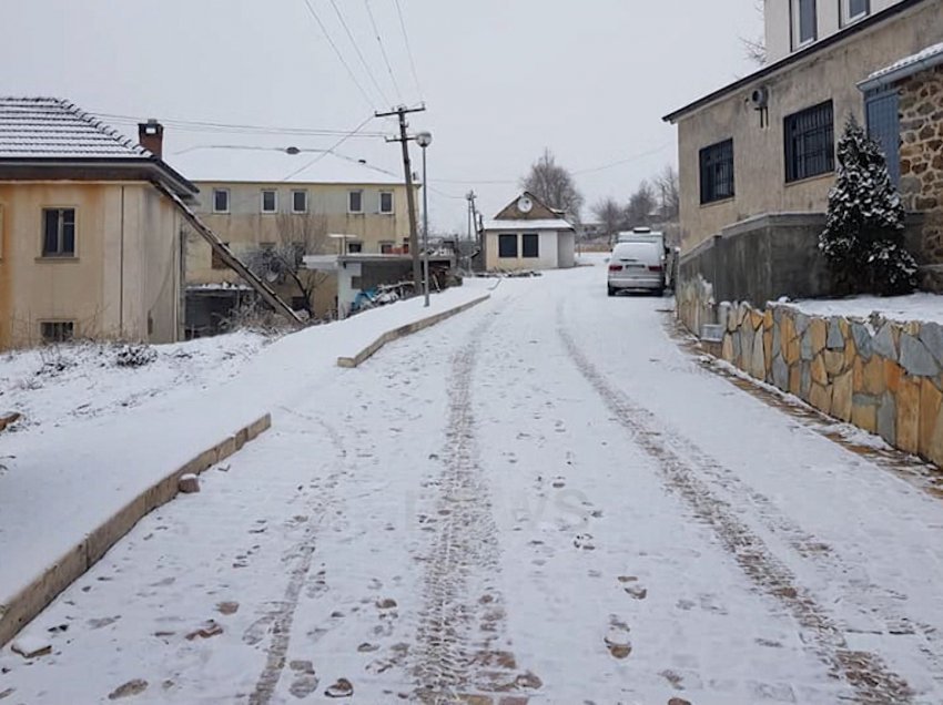 Kukësi mbulohet nga bora, ja si paraqitet gjendja e rrugëve