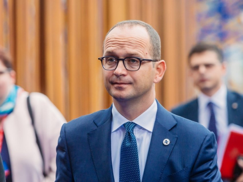 Bushati: E prisja përjashtimin tim nga Rama, qëndrimet e mia të hapura