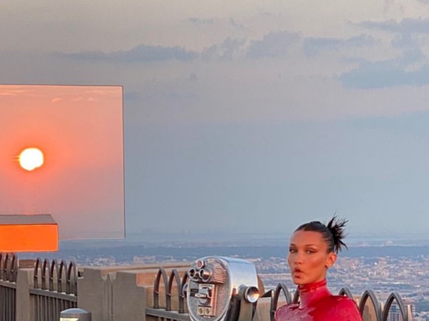 Bella Hadid tregon fundshpinën në fotosesionin e ri derisa zbulon se ka lënduar gjurin