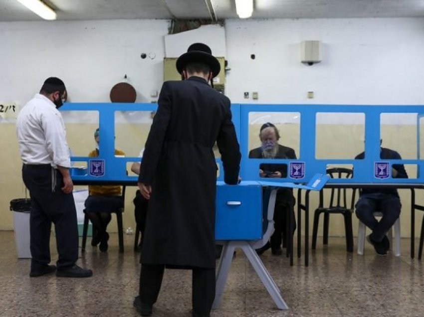 Hapen qendrat e votimit, izraelitët votojnë për herë të katërt në dy vjet