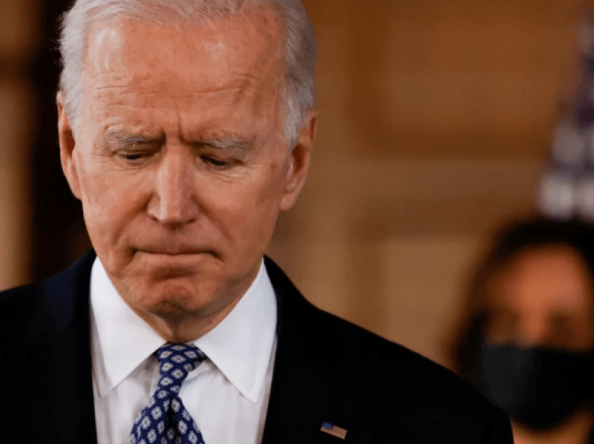 Biden bën thirrje për ndalimin e armëve sulmuese