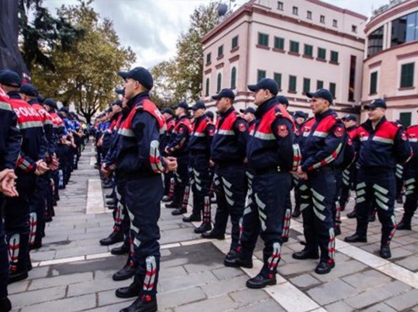 Lezhë, pezullohen 4 policë qëlluan me armë në ajër për ditëlindjen e shefit