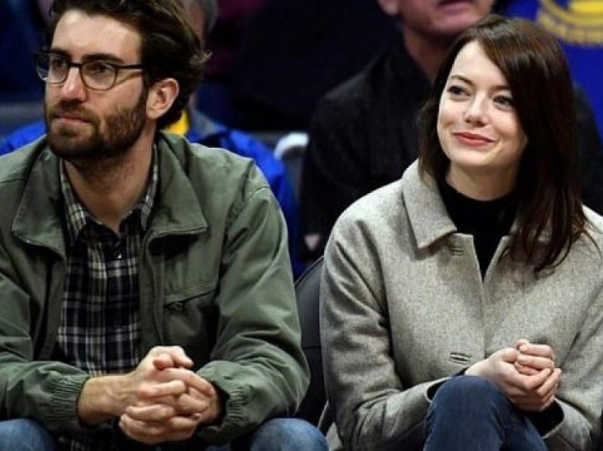 Emma Stone bëhet nënë për herë të parë