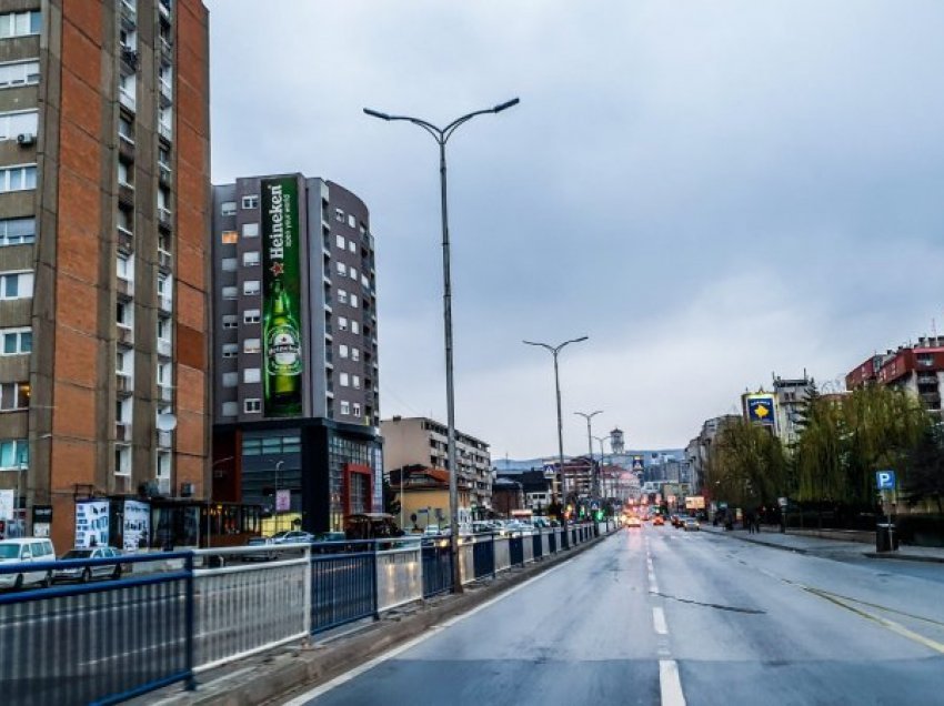 Qeveria Kurti të mbyll vendin, së paku për dy javë e të aplikojë orë policore  