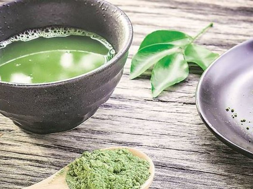 Debati i ashpër për çajin matcha, nutricistja sqaron: Gjendet lehtësisht në...