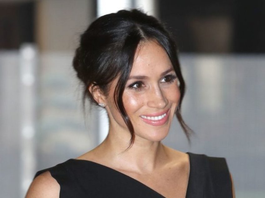 Pas zhurmës në rrjet, Meghan Markle dhuron 13 mijë dollarë për kauzën e Mbretërisë së Bashkuar