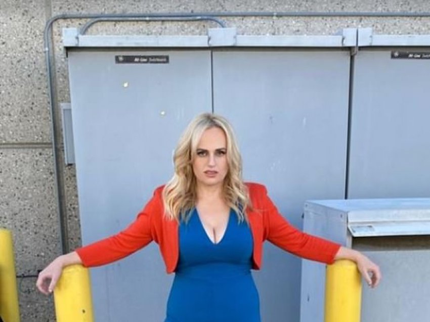 Rebel Wilson thotë se është krenare me veten pasi arriti të humbasë 27 kilogramë gjatë vitit 2020