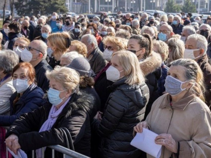 Nuk po iu kryejnë punë as vaksinat, Serbia raporton mbi 5100 të infektuar me coronavirus