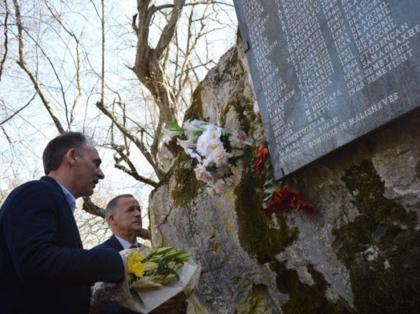 Limaj në 22 vjetorin e masakrës në Burim: Nuk do të heqim asnjëherë dorë së kërkuari drejtësi