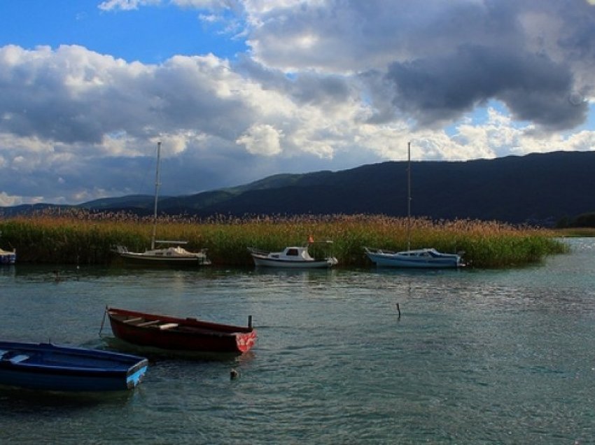 Djegia e kallamave në Strugë nuk ka fund, një incident i tillë u regjistrua edhe mbrëmë