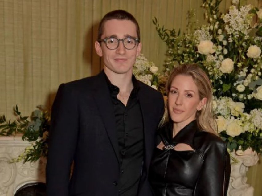 Ellie Goulding nënë për herë të parë, bashkëshorti i këngëtares ndan emocionet me një foto