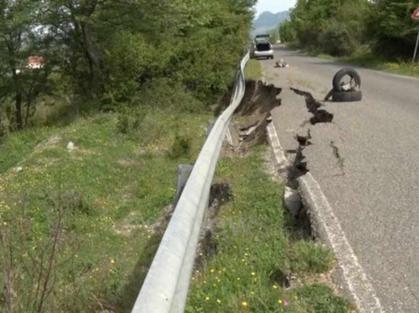  Rrezikon bllokimin rruga Lezhë-Vau i Dejës/ Ankohen banorët: Nuk kemi shtet, situata është e tillë prej…