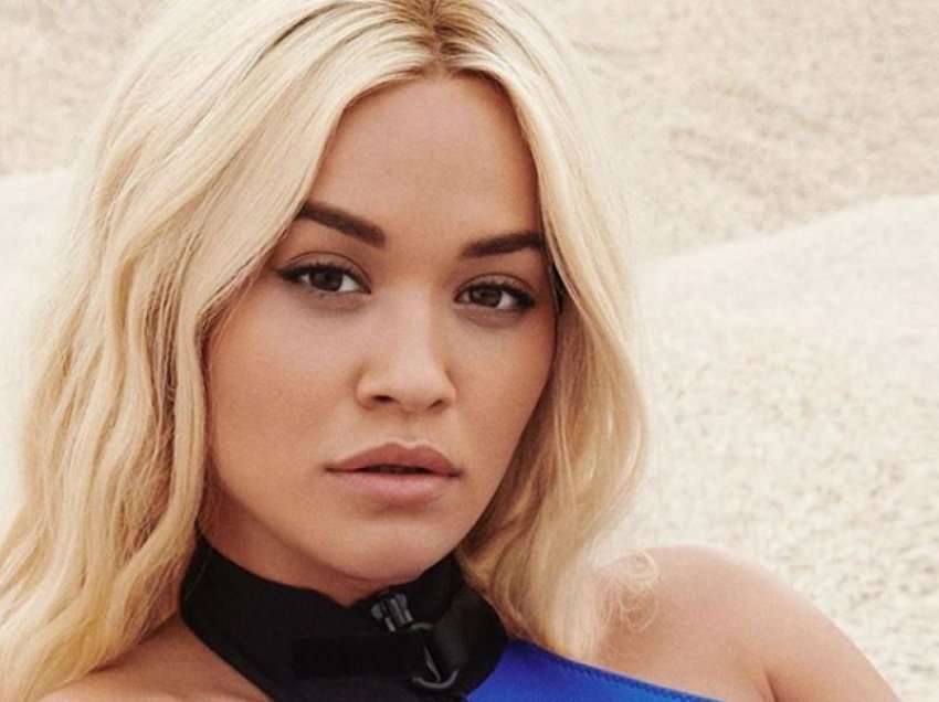 Rita Ora bëhet brune dhe shfaqet me veshje 10 mijë euro