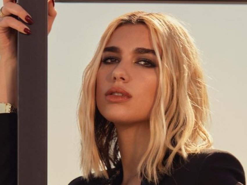 Dua Lipa vjen atraktive pa reçipeta në kampanjën e re të “YSL Beauty”