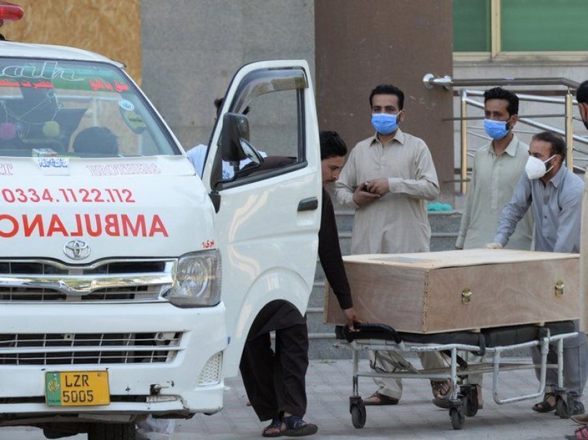 Pakistani shpall bllokadë të pjesshme para Bajramit