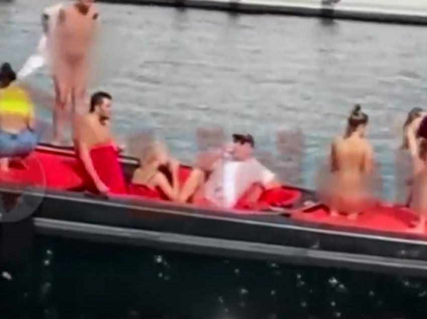 Turistët ukrainas pozuan topless në Turqi, banorët e quajnë sjelle të turpshme gjatë Ramazanit