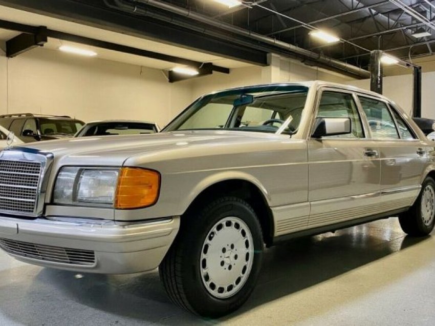 Mercedes S-Class i vitit 1985 që kushton 40 mijë dollarë