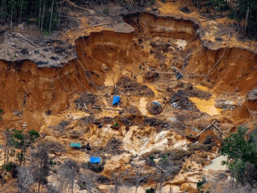 Popujt indigjenë vrasin tre kërkues ilegalë floriri në Amazonën e Brazilit 