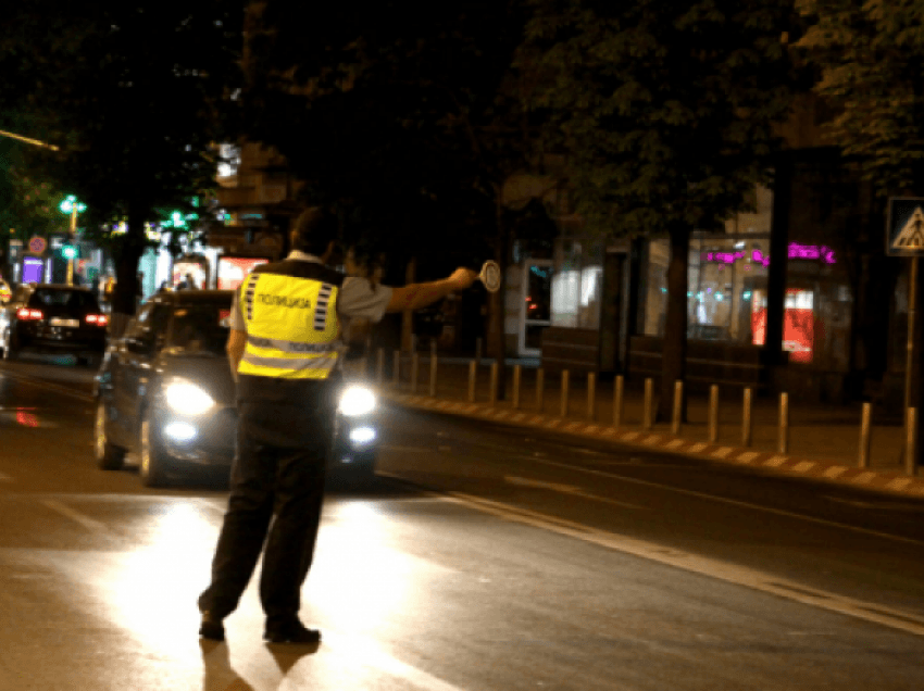 Maqedoni, sot ora policore fillon në mesnatë