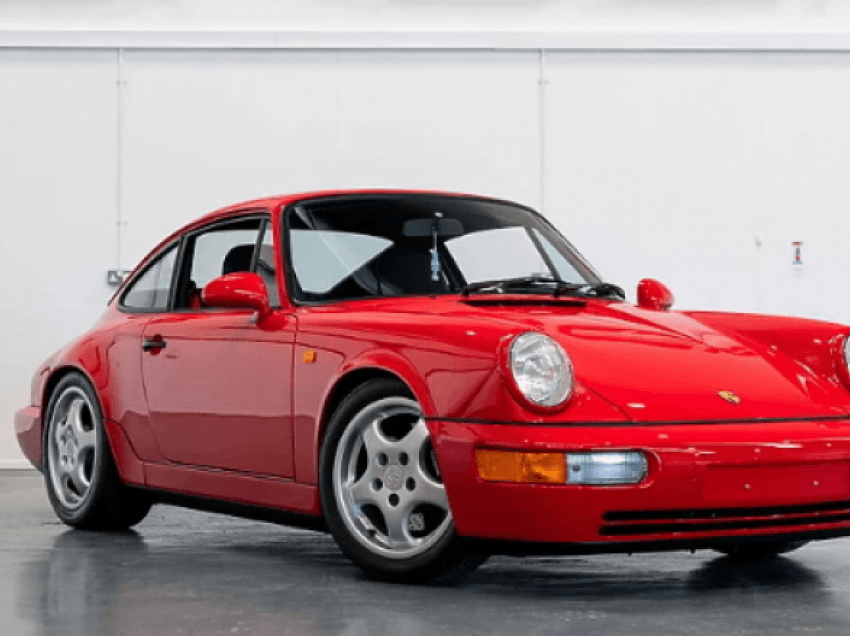 Porsche 964 Carrera RS E e vitit 1991 po kërkon një pronar të ri