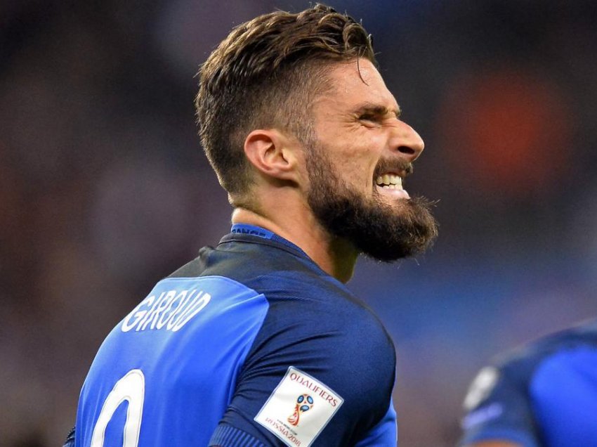 Giroud po i kalon ditët e tij të fundit si futbollist i Chelseat