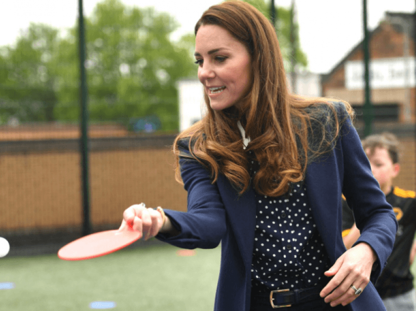 Kate Middleton dhe Princ William, garë me njëri-tjetrin në ping-pong/ Fotot e rralla të çiftit duke luajtur