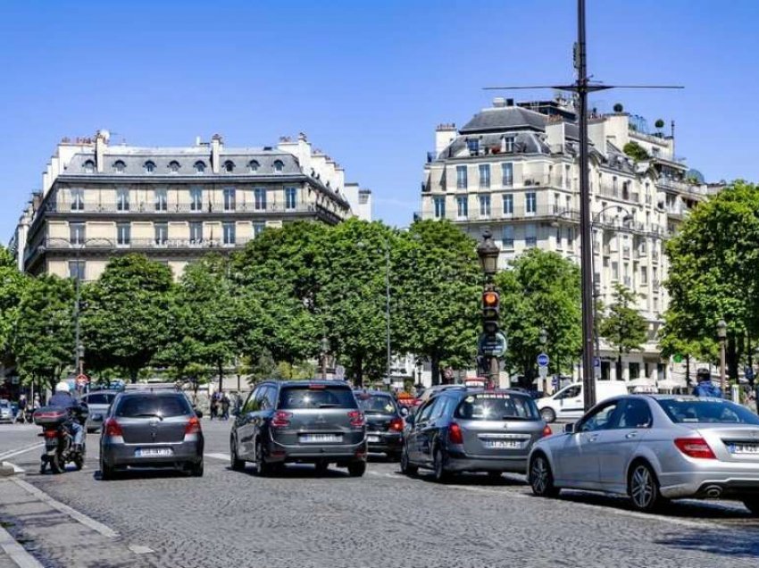 Vodhën në shtëpi të te famshmëve, nis gjykimi ndaj 8 personave në Paris