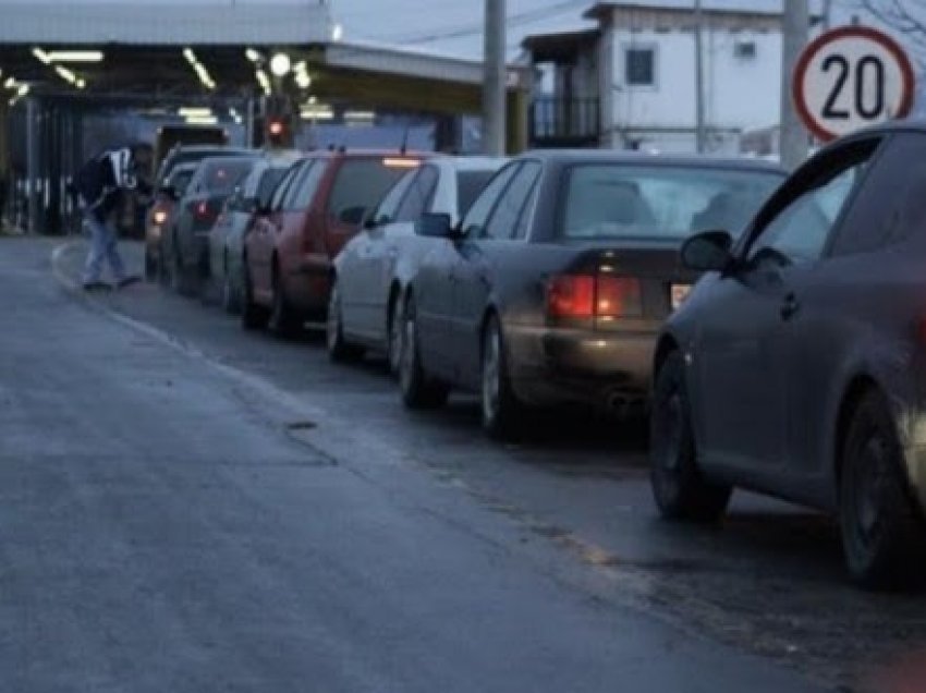 ​Mërgimtarët lëshojnë Kosovën, 1 orë pritje në Merdarë