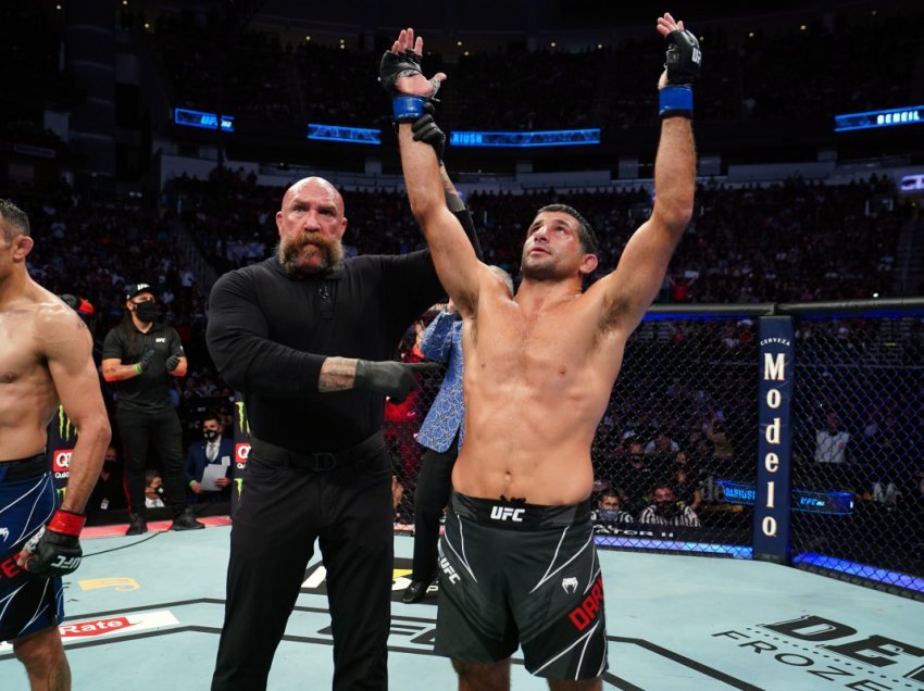 Tony Ferguson i pafat, mposhtet nga Dariush në UFC 262