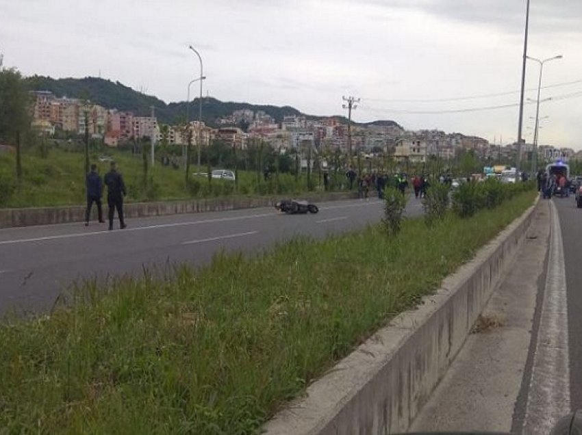 Tiranë/ Aksident te Liqeni i Thatë, motori godet kamionin