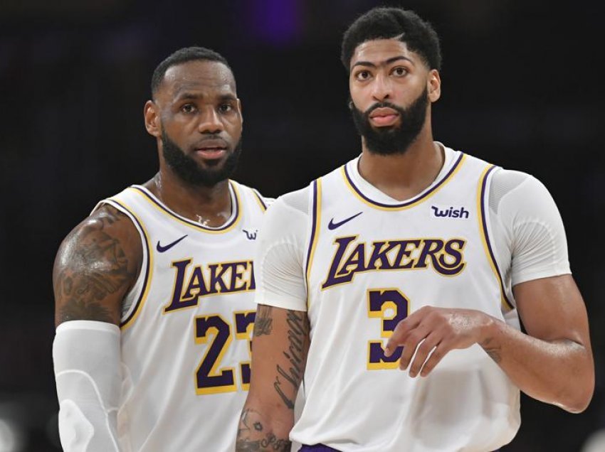 Los Angeles Lakers rigjen më në fund dyshen LeBron James dhe Anthony Davies