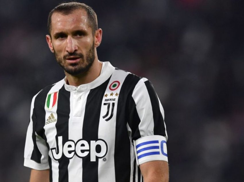 Chiellini alarmon Juventusin, sa pritet të mungojë