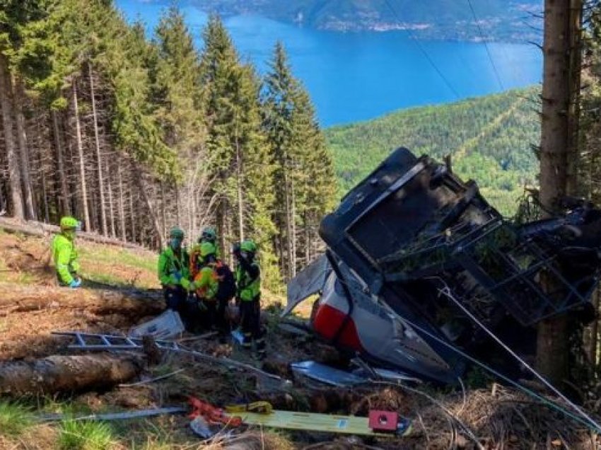 Arrin në 14 numri i viktimave nga rënia e teleferikut në Itali