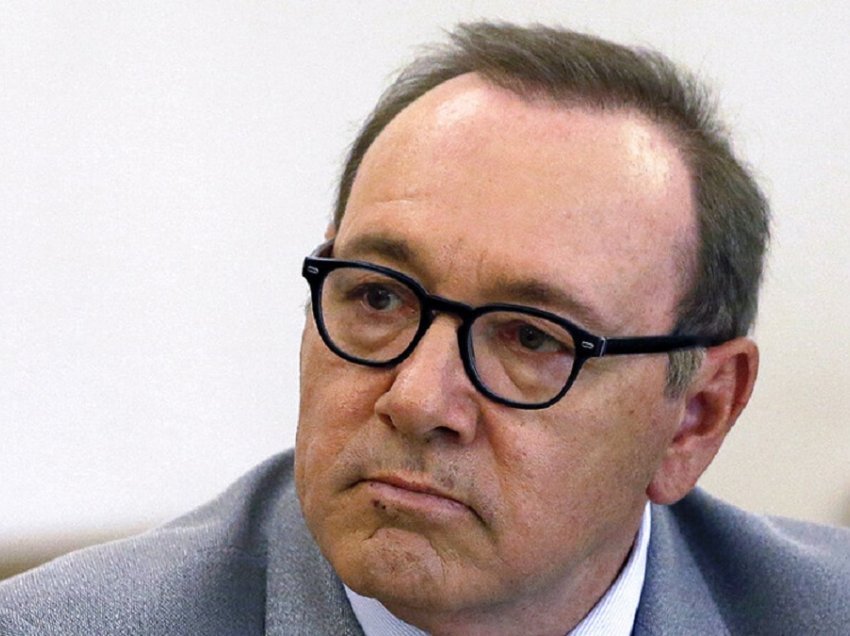 Kevin Spacey rikthehet me film