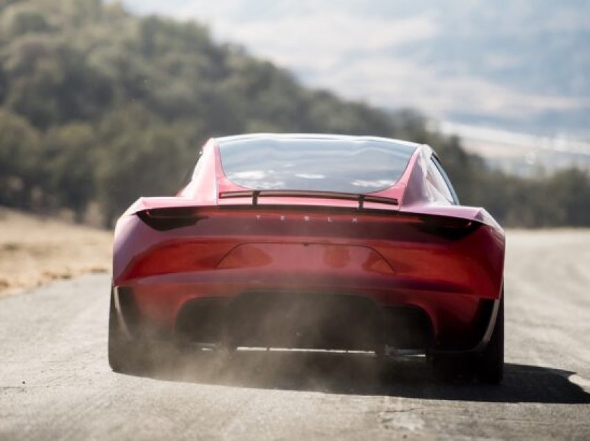 Makina elektrike Tesla Roadster do të ketë një raketë?