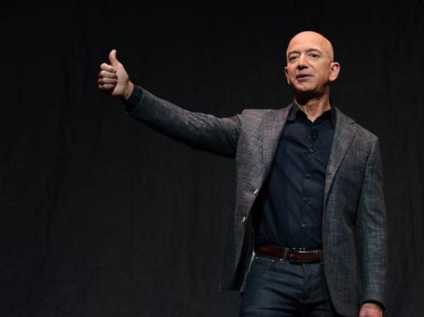 Jeff Bezos do të tërhiqet zyrtarisht më 5 korrik nga pozita e shefit ekzekutiv të Amazon