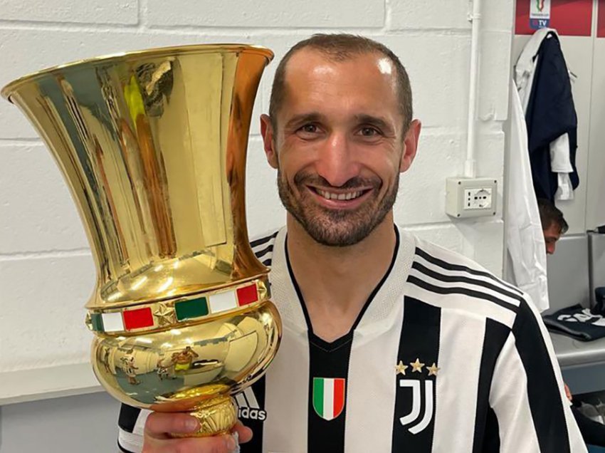 Allegri dëshiron qëndrimin e tij, Chiellini pritet ta vazhdojë kontratën me Juventusin