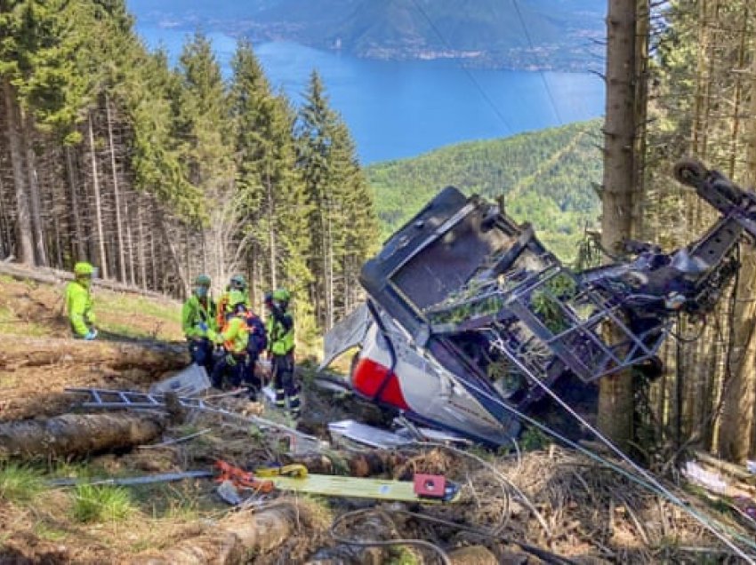 Të arrestuarit e aksidentit të teleferikut në Itali u liruan nga burgu