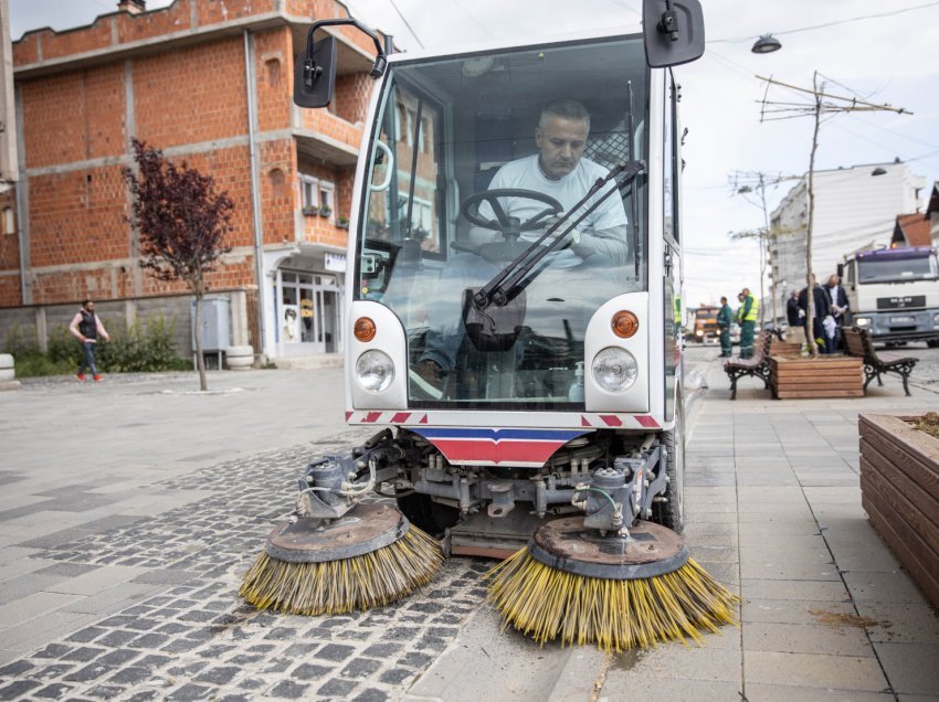 Në Skenderaj nis ”Java e Pastrimit”, aksionit i bashkohet edhe Bekim Jashari