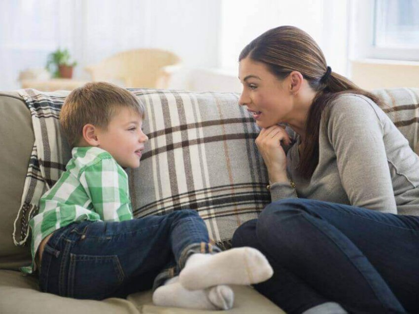 Pikat e forta dhe të dobëta të familjeve me një prind