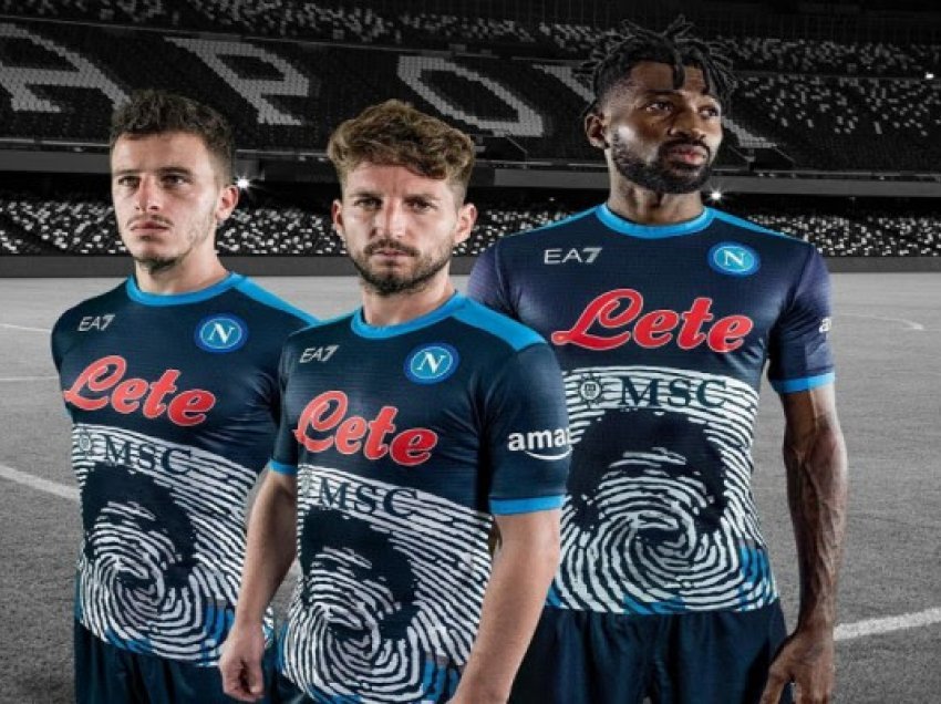 Napoli nderon Maradonën, fanellë speciale për ndeshjet e nëntorit