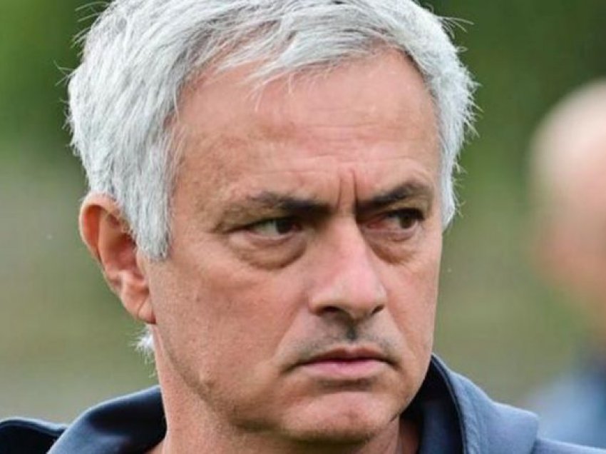 Mourinho me kritika për gjyqtarët dhe lojtarët e tij