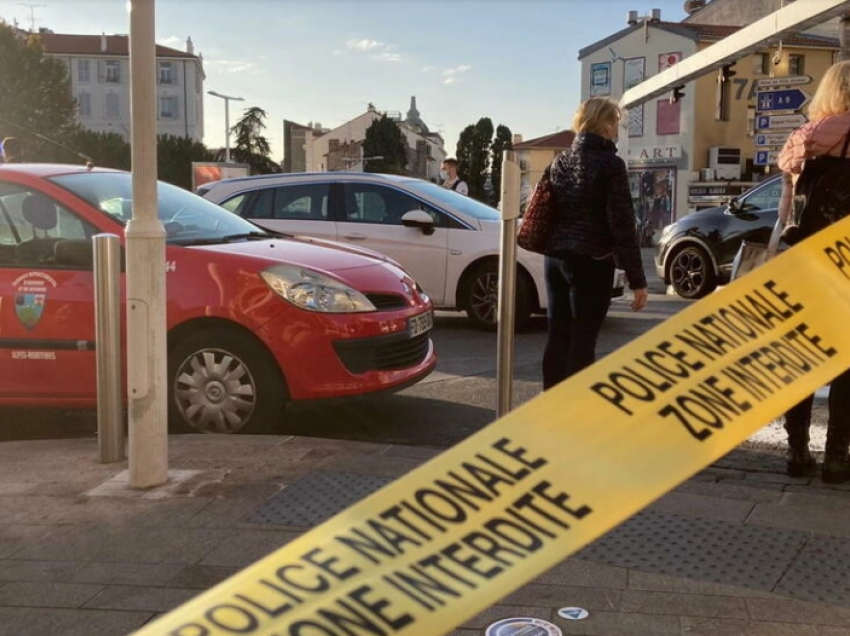 Policia franceze arreston tre persona të lidhur me të dyshuarin për sulmin me thikë në Kanë