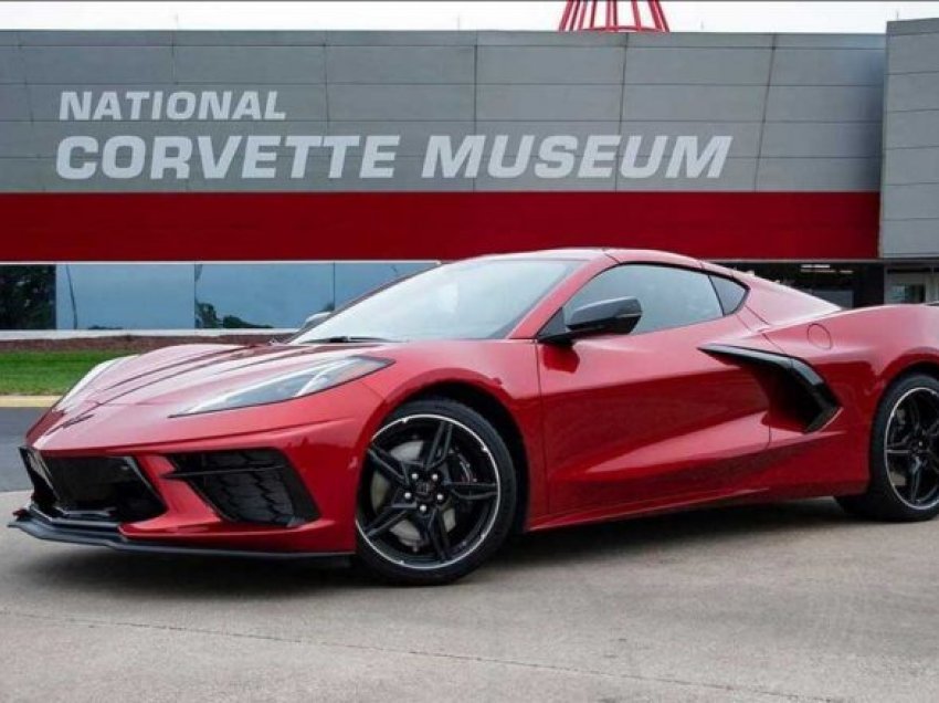 Corvette C8 për blerësit në Evropë vjen me motor më të vogël