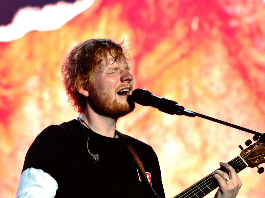 Ed Sheeran tregon tre miqtë e vetëm që ka në muzikë