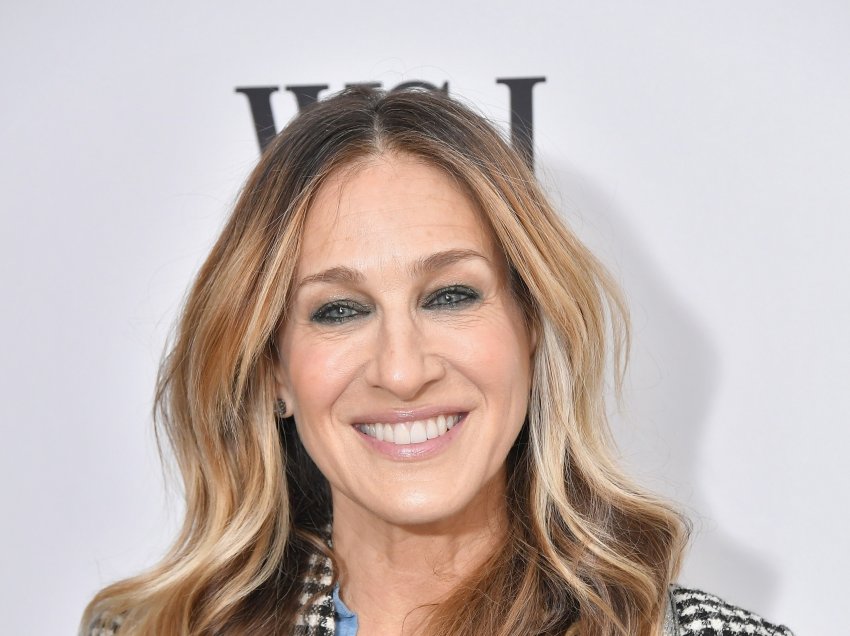 Pas kritikave të vazhdueshme për thinjat dhe rrudhat, aktorja Sarah Jessica Parker ka dy fjalë për të thënë