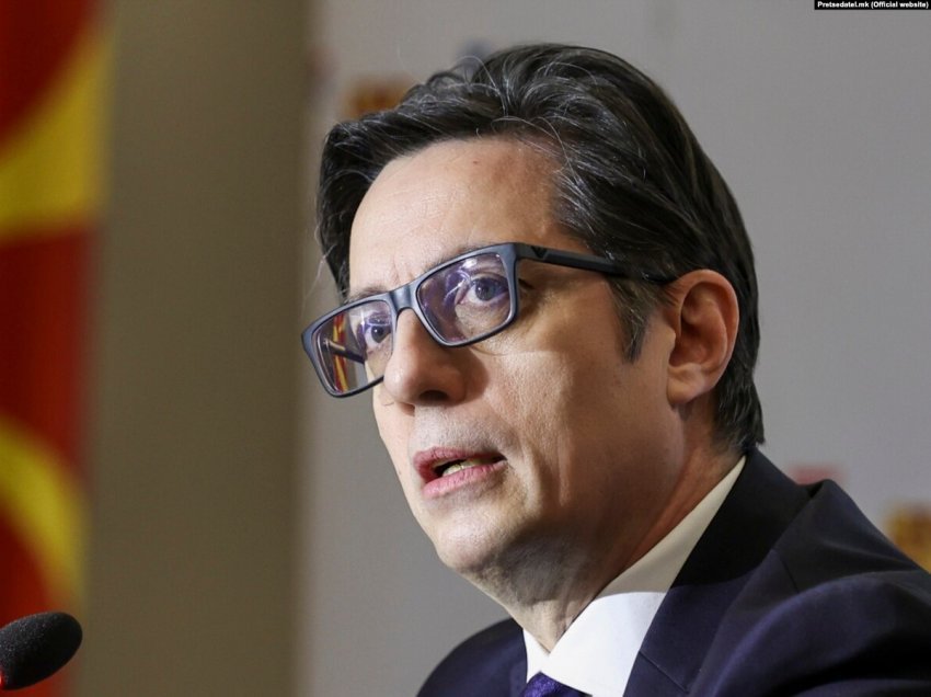 Pendarovski i befasuar në mënyrë të pakëndshme nga deklarata e Mickovskit për takimin me Bajdenin