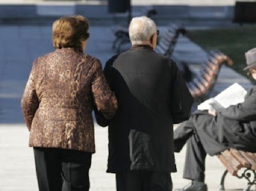 Ky shtet vendos të mos izolojë të moshuarit nga Covid-19