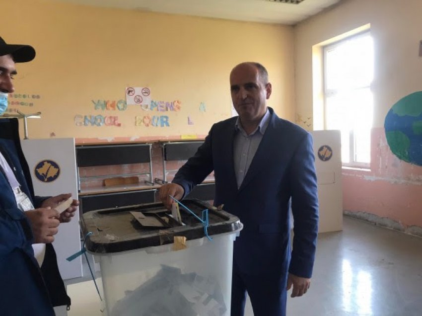 ​Hyseni: Ftoj llapjanët të dalin të votojnë në këtë ditë të mirë